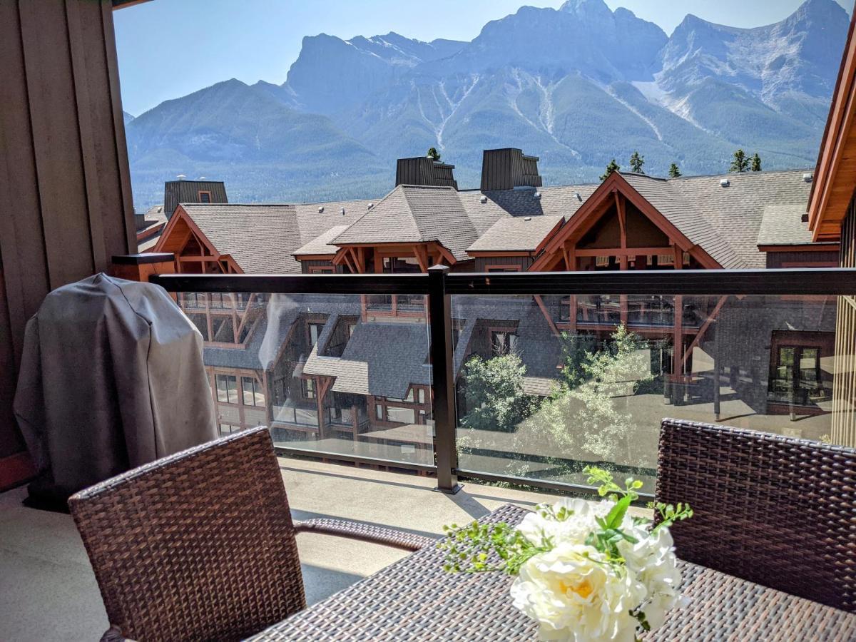 Spectacular Penthouse With Amazing Views, Indoor Pool And Hot Tub Hotel Canmore Buitenkant foto